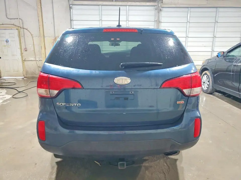 2014 KIA SORENTO LX  