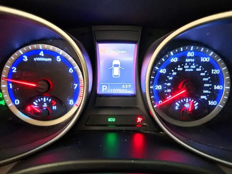 2016 HYUNDAI SANTA FE SE  
