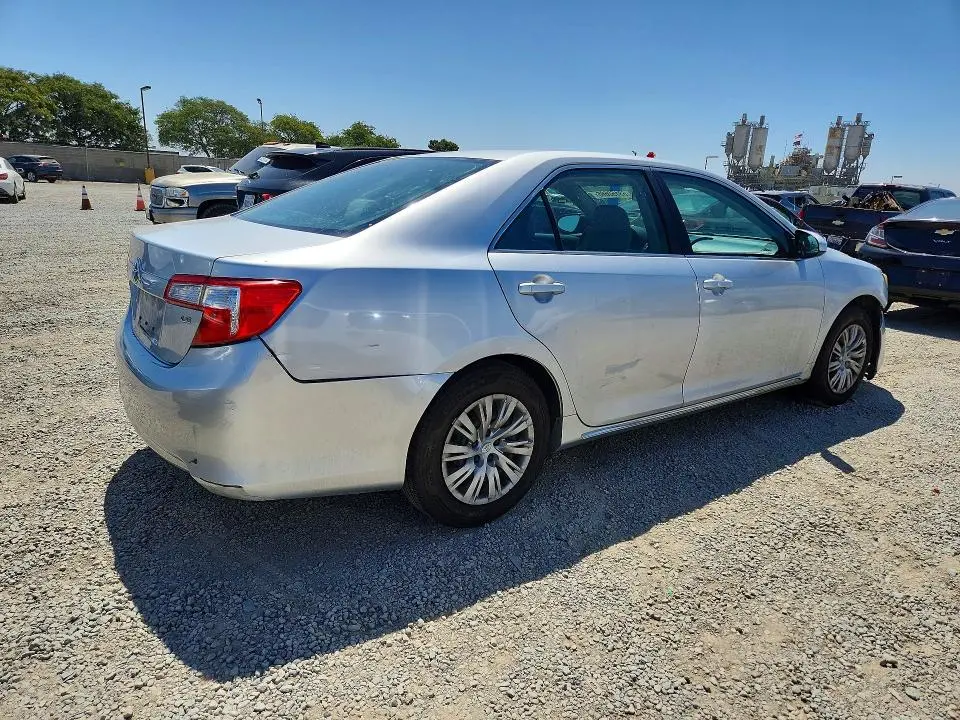 2013 TOYOTA CAMRY LE  