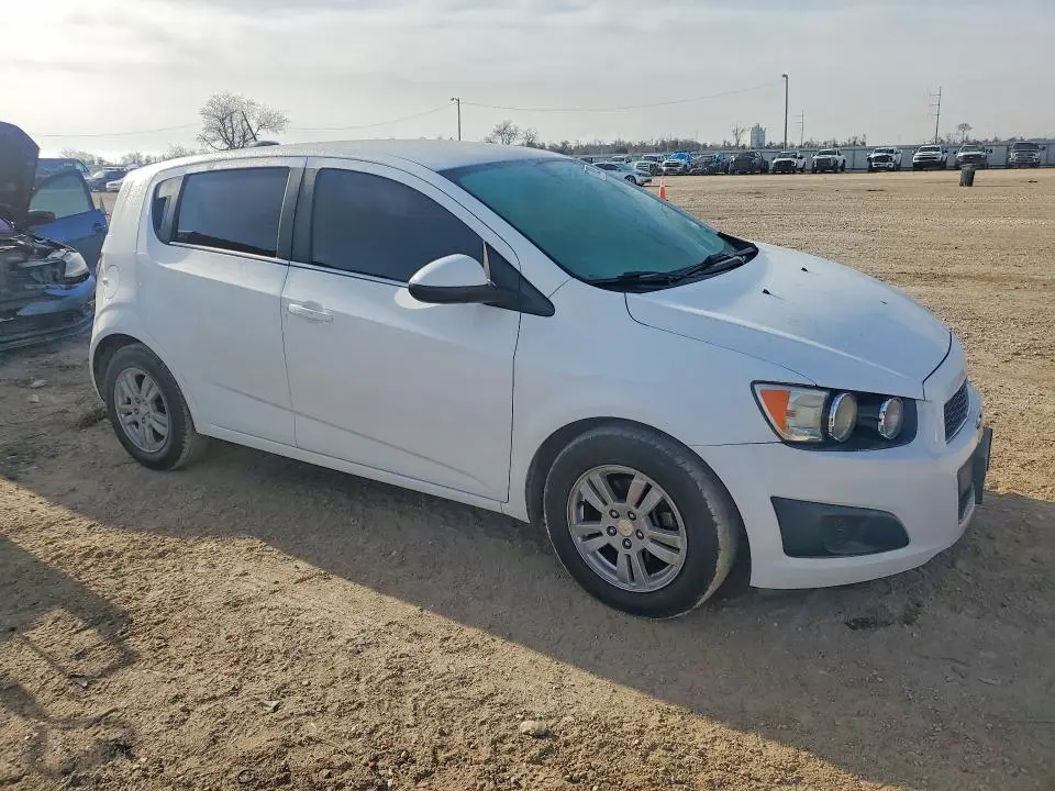2015 CHEVROLET SONIC LT  