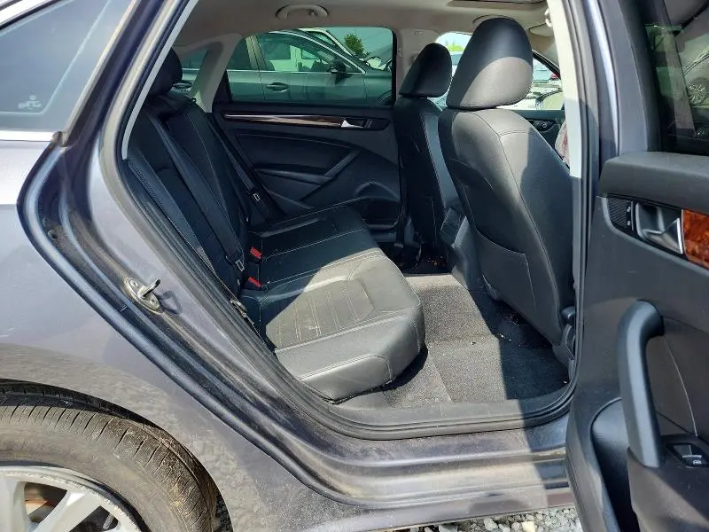 2012 VOLKSWAGEN PASSAT SEL  
