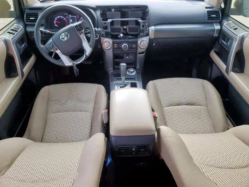 2023 TOYOTA 4RUNNER SE  