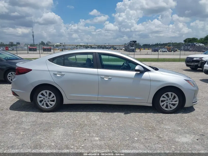 2019 HYUNDAI ELANTRA SE