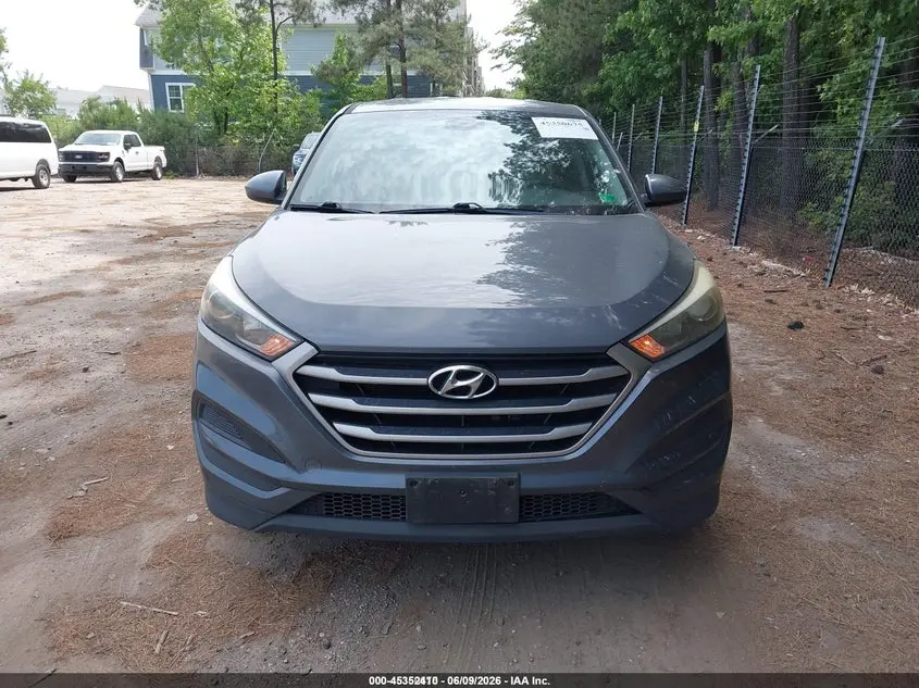 2018 HYUNDAI TUCSON SE