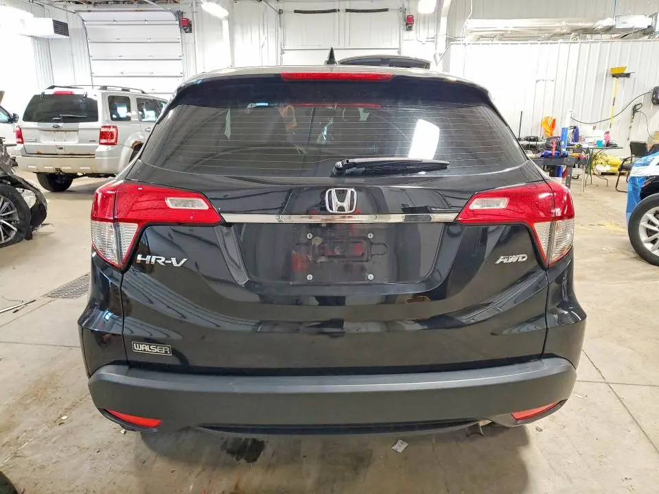 2021 HONDA HR-V LX  