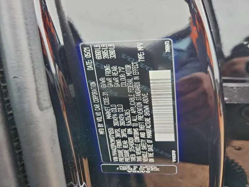 2021 VOLVO XC90 T6 MOMENTUM  