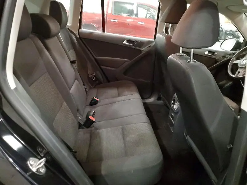 2012 VOLKSWAGEN TIGUAN S  