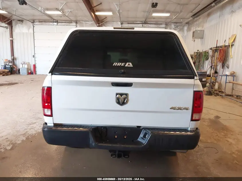 2020 RAM 1500 CLASSIC TRADESMAN  4X4 5'7 BOX