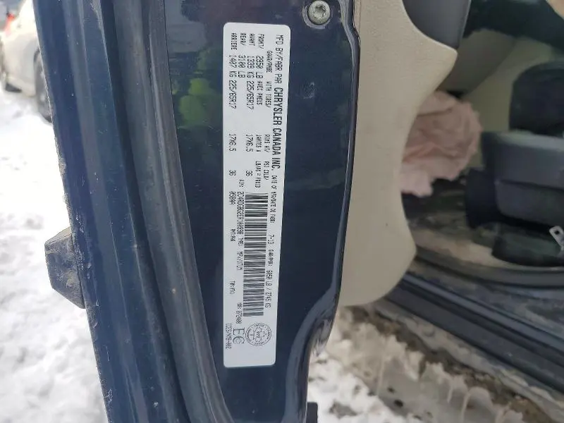 2014 DODGE GRAND CARAVAN SE  