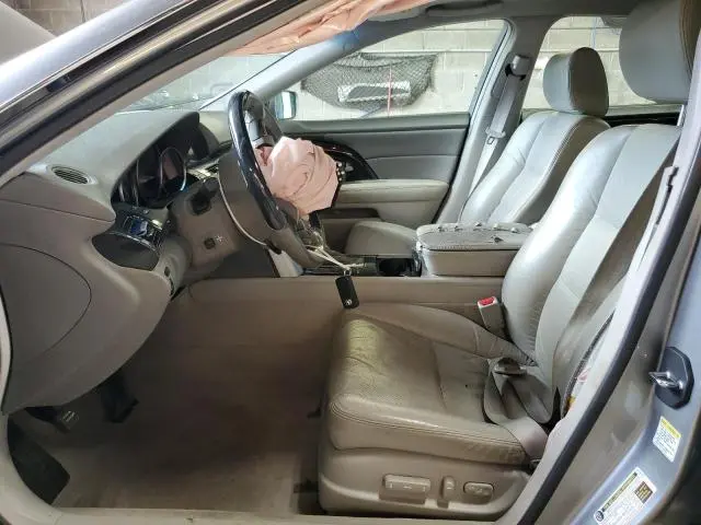 2010 ACURA RL   