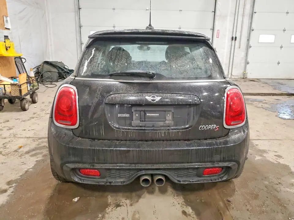 2018 MINI COOPER S  
