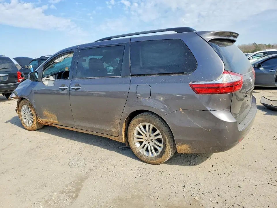 2015 TOYOTA SIENNA XLE PREMIUM 8-PASSENGER  