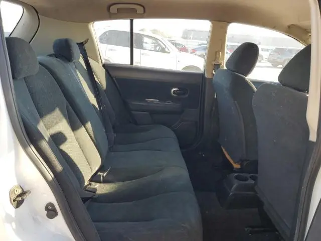 2010 NISSAN VERSA S  