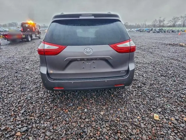 2015 TOYOTA SIENNA XLE  