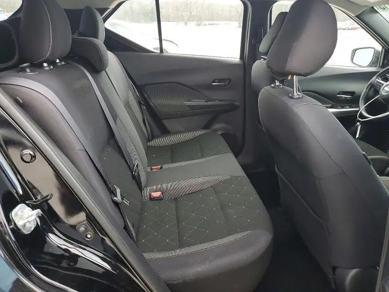 2019 NISSAN KICKS SV  