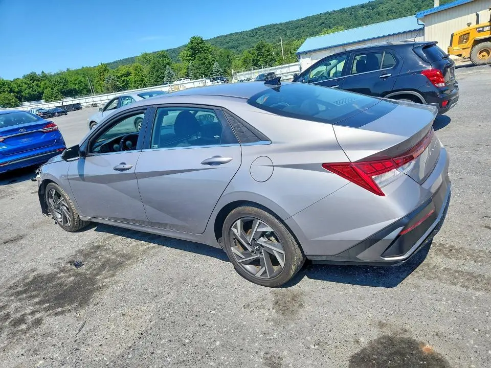 2025 HYUNDAI ELANTRA SEL  