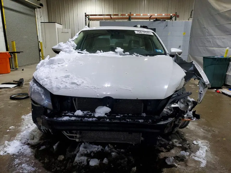 2012 VOLKSWAGEN PASSAT SE  