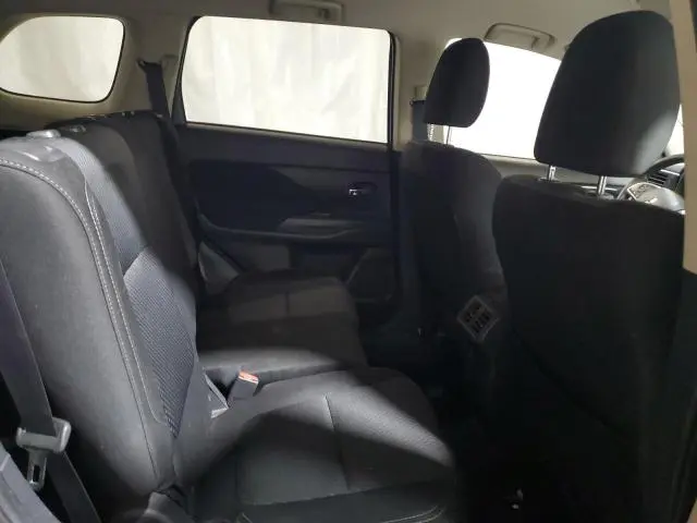 2019 MITSUBISHI OUTLANDER ES  