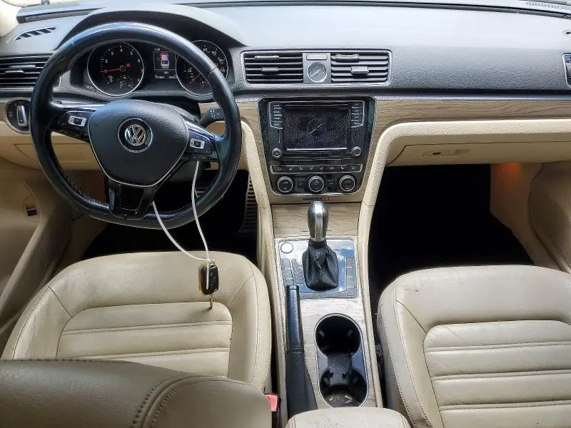 2017 VOLKSWAGEN PASSAT SEL PREMIUM  