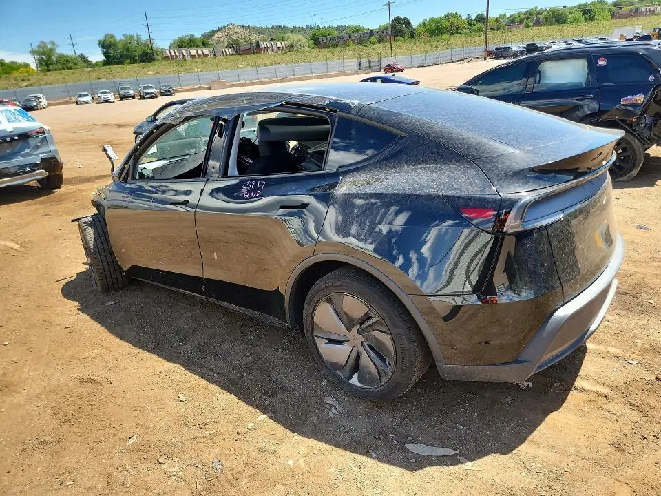 2026 TESLA MODEL Y   