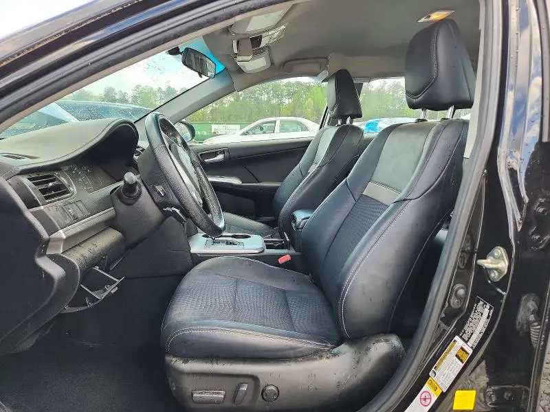 2014 TOYOTA CAMRY SE  