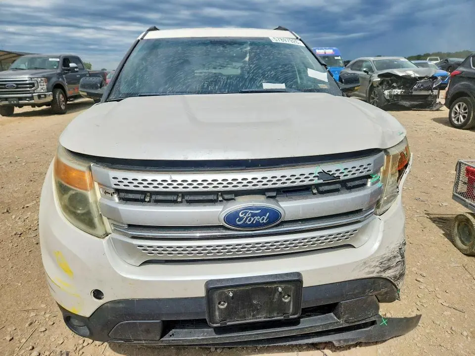 2011 FORD EXPLORER XLT  