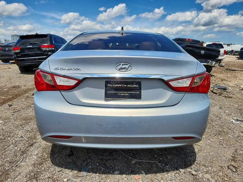 2011 HYUNDAI SONATA GLS  