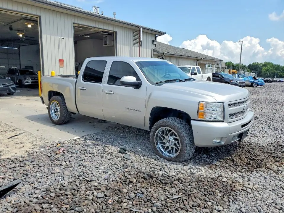 2011 CHEVROLET SILVERADO K1500 LT  