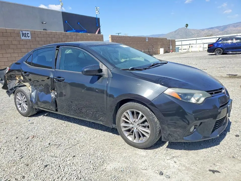 2015 TOYOTA COROLLA LE PLUS  