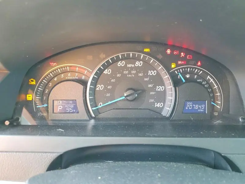 2012 TOYOTA CAMRY LE  