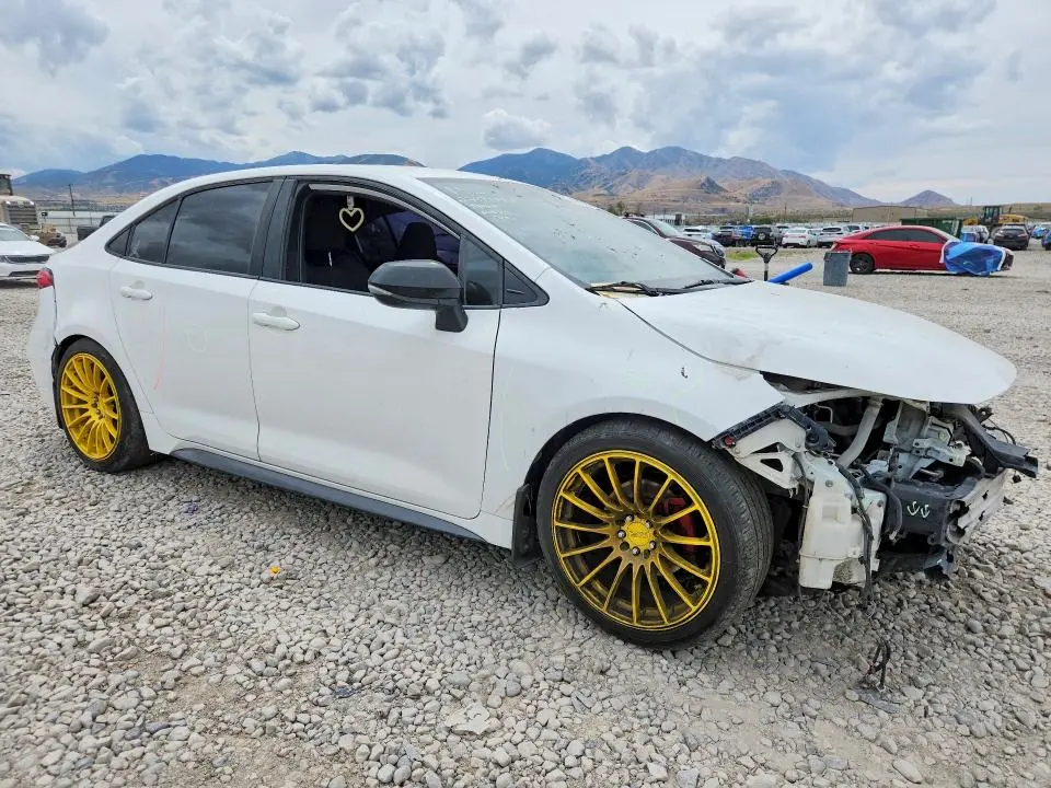 2020 TOYOTA COROLLA SE  