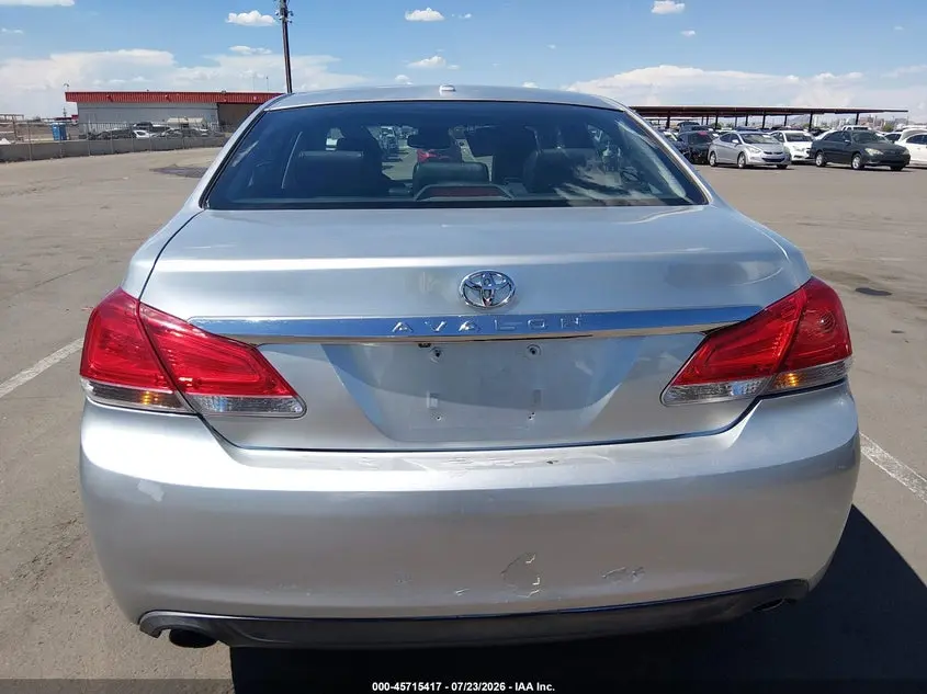 2012 TOYOTA AVALON  
