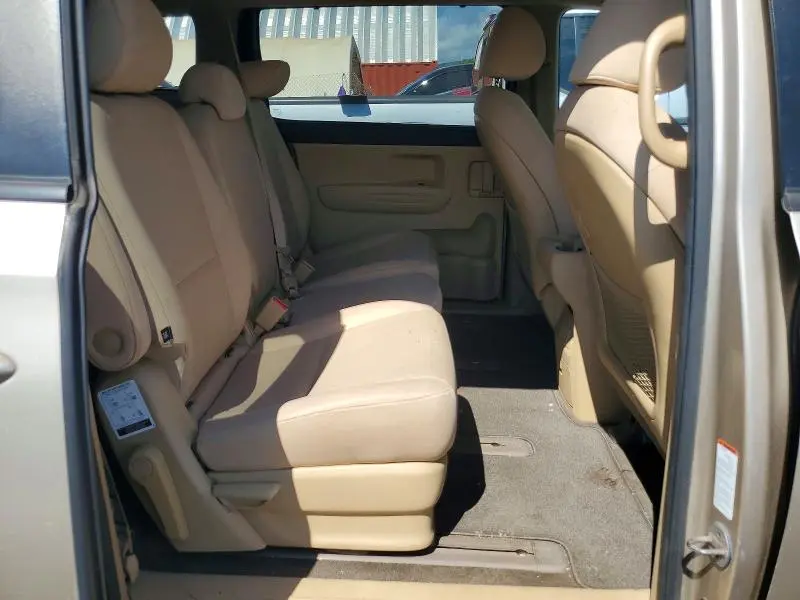 2016 KIA SEDONA LX  