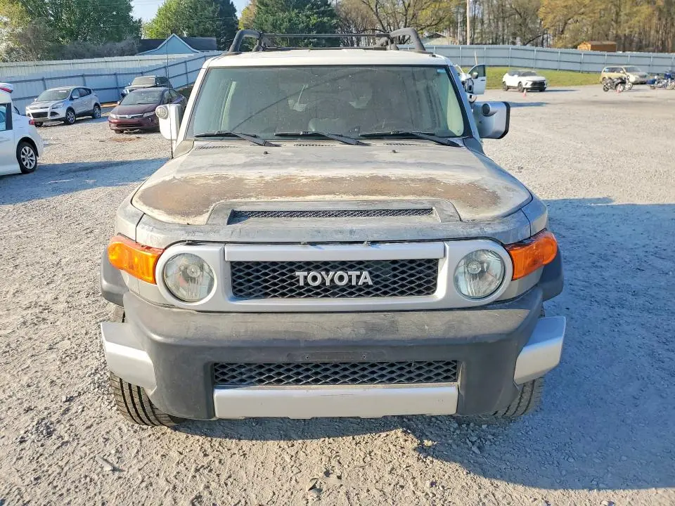 2010 TOYOTA FJ CRUISER BASE  