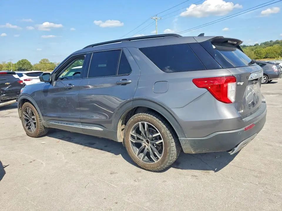 2021 FORD EXPLORER XLT  