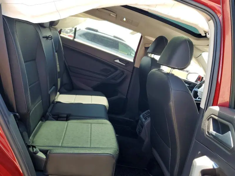2021 VOLKSWAGEN TIGUAN SE  