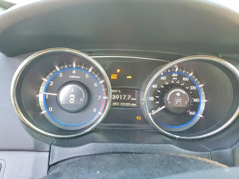 2011 HYUNDAI SONATA GLS  