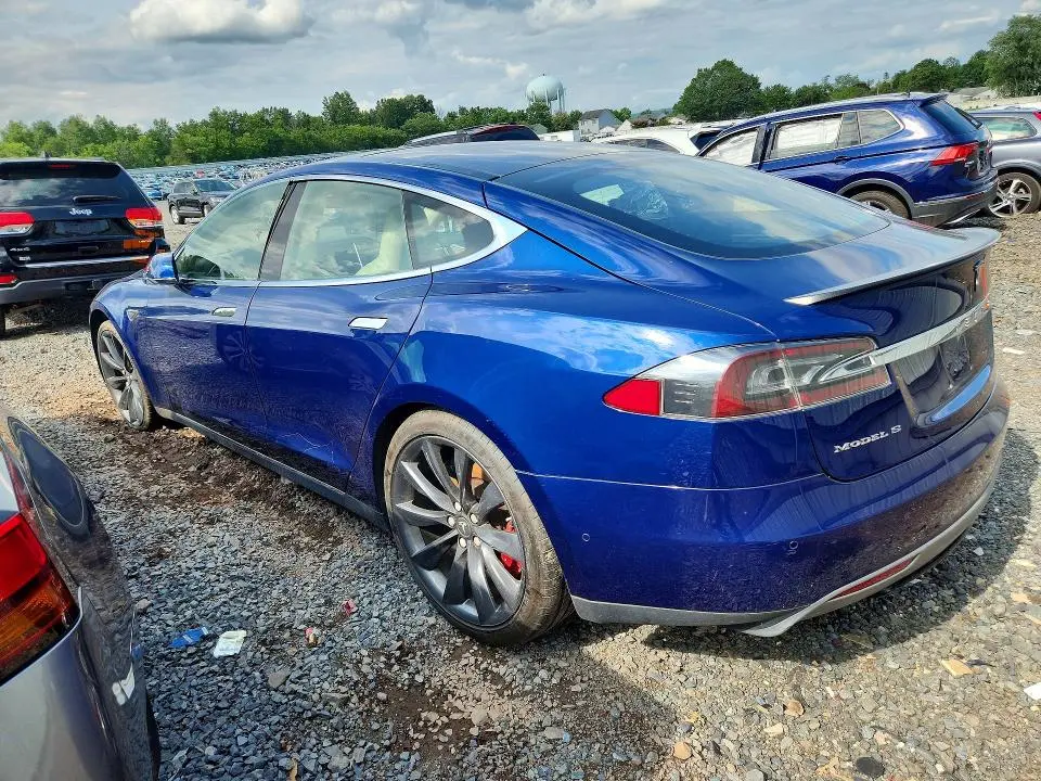 2015 TESLA MODEL S   