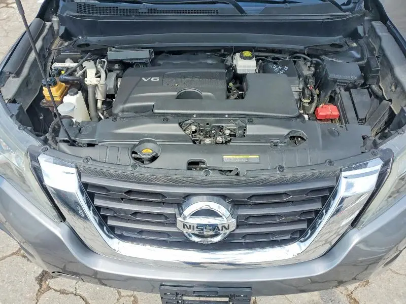 2017 NISSAN PATHFINDER SL  