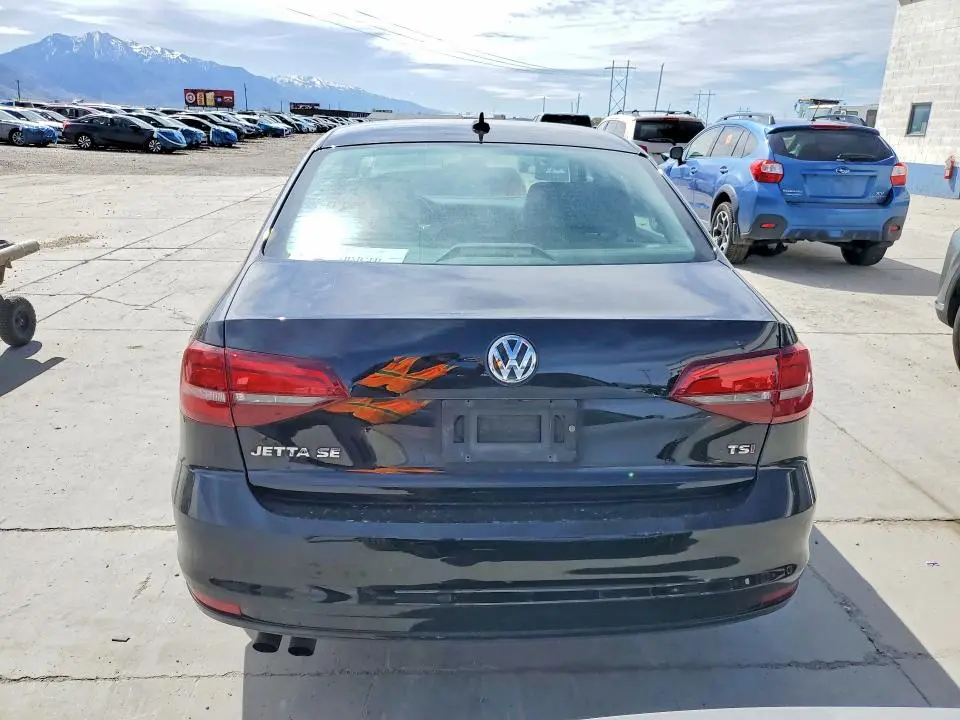 2017 VOLKSWAGEN JETTA SE  