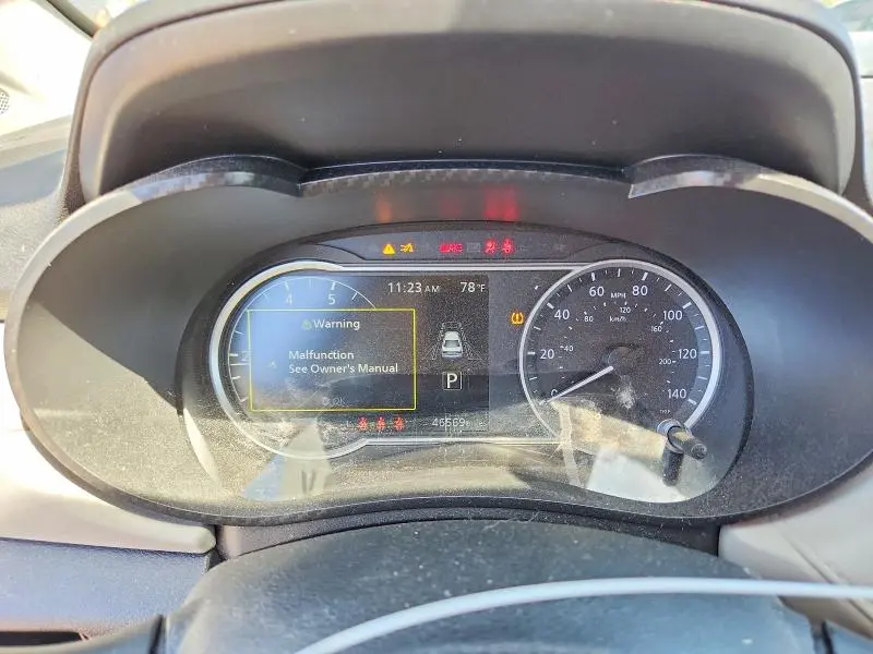 2022 NISSAN VERSA SV  
