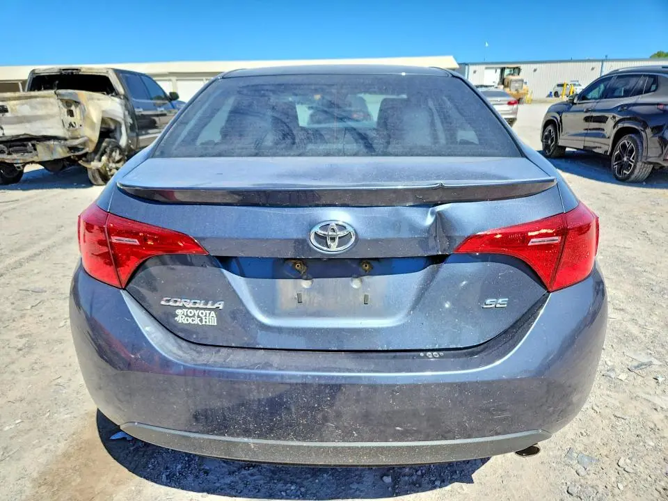2018 TOYOTA COROLLA SE  