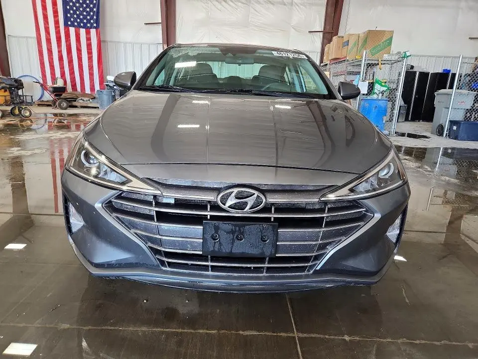 2019 HYUNDAI ELANTRA SEL  