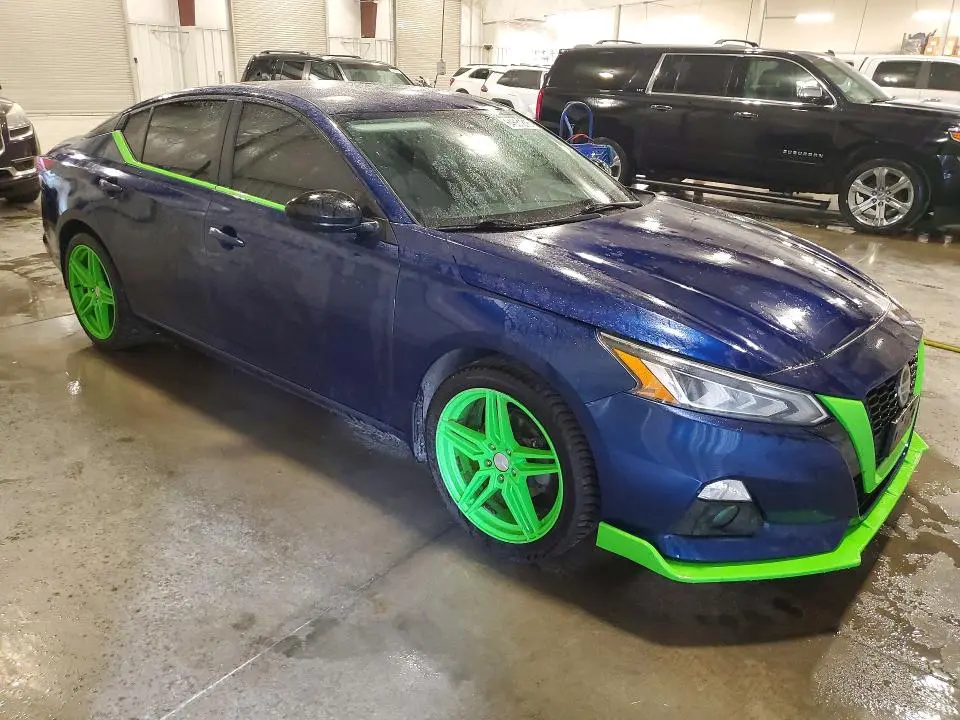 2020 NISSAN ALTIMA SR  