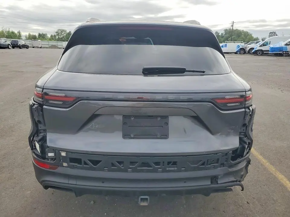 2022 PORSCHE CAYENNE   