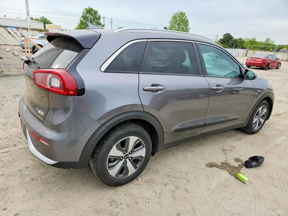 2017 KIA NIRO LX  