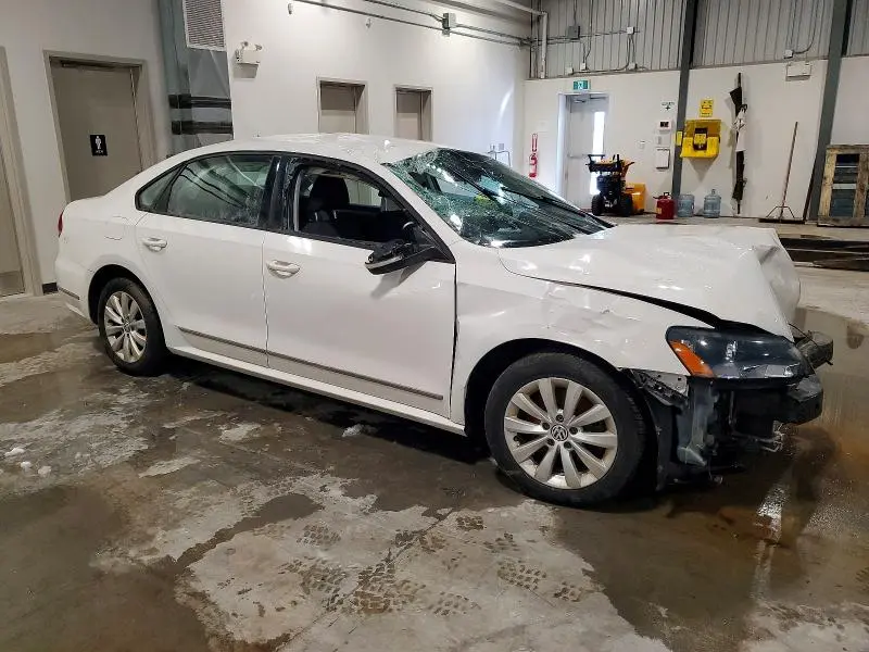 2013 VOLKSWAGEN PASSAT S  