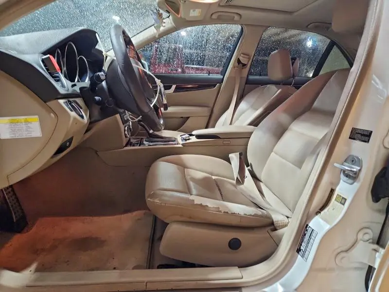 2013 MERCEDES-BENZ C 250  