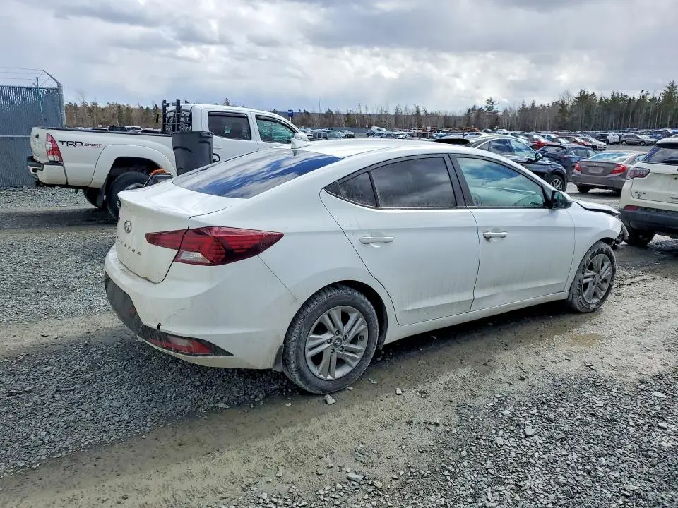 2020 HYUNDAI ELANTRA SEL  