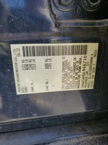 2010 NISSAN MAXIMA S  